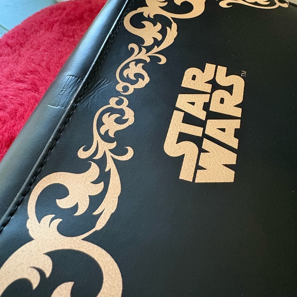 Stormtrooper Wallet - Picture 4 of 9